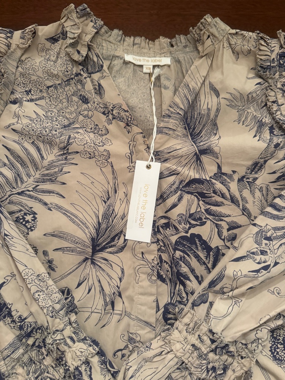Love the Label Jessie Top Floral Ruffle V-Neck in Cream and Navy - Picture 2 of 5